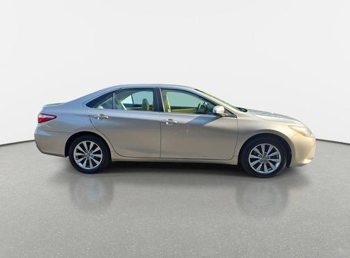 2016 Toyota Camry XLE