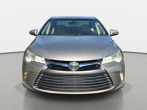2016 Toyota Camry XLE