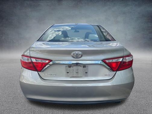 2016 Toyota Camry XLE