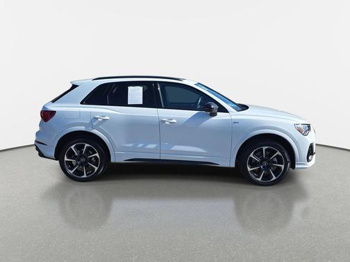 2025 Audi Q3 45 S line Premium Plus