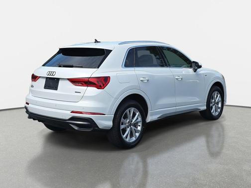 2022 Audi Q3 45 S line Premium Plus