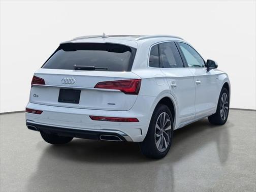 2024 Audi Q5 45 S line Premium