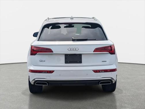 2024 Audi Q5 45 S line Premium