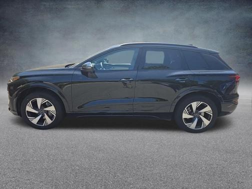 Mythos Black Metallic 2025 Audi Q6 e-tron Premium Plus quattro