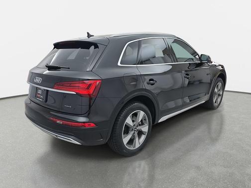 2023 Audi Q5 40 Premium Plus