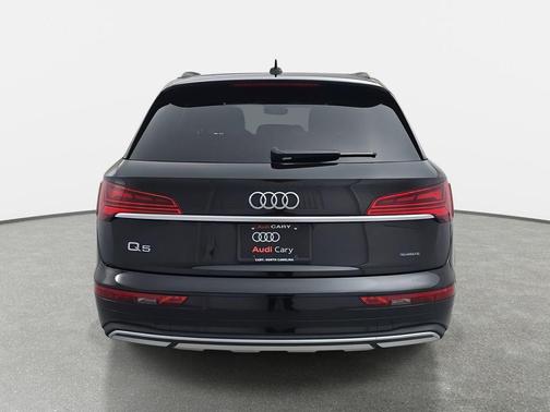 2023 Audi Q5 40 Premium Plus