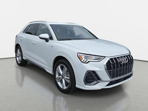 2024 Audi Q3 Premium 45 TFSI S line quattro Tiptronic