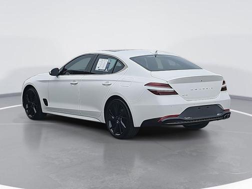 2023 Genesis G70 2.0T RWD
