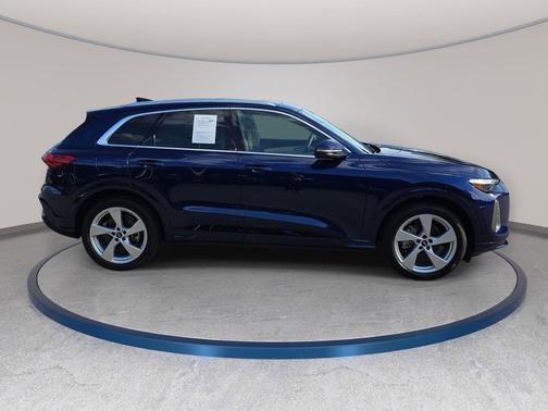 Navarra Blue Metallic 2025 Audi Q5 Prestige TFSI quattro S tronic