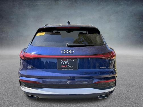 Navarra Blue Metallic 2025 Audi Q5 Prestige TFSI quattro S tronic