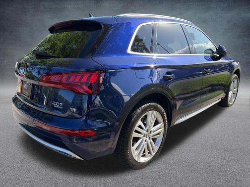 Navarra Blue Metallic 2018 Audi Q5 2.0T Tech Premium