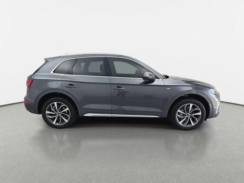 2023 Audi Q5 45 S line Prestige