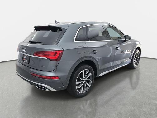 2023 Audi Q5 45 S line Prestige