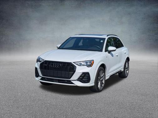 2022 Audi Q3 45 S line Premium