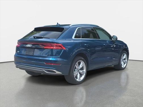 2022 Audi Q8 55 Premium