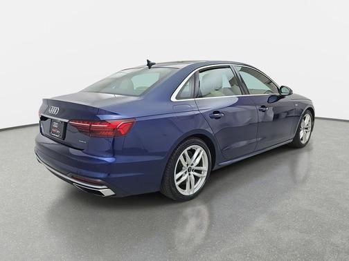 2022 Audi A4 45 S line Premium
