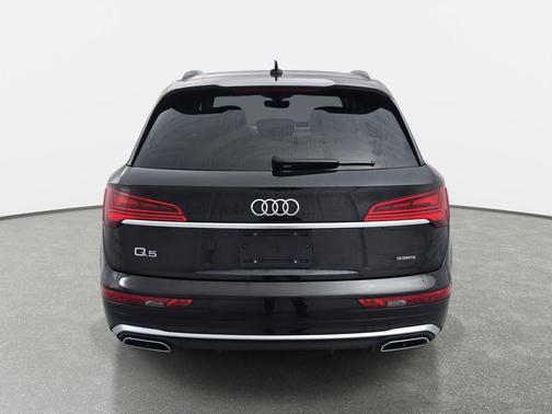 2022 Audi Q5 45 S line Premium