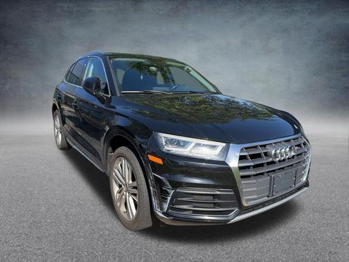 Mythos Black Metallic 2018 Audi Q5 2.0T Tech Premium