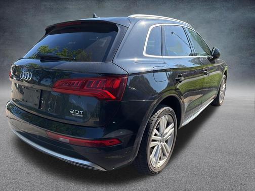 Mythos Black Metallic 2018 Audi Q5 2.0T Tech Premium