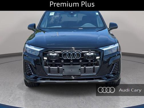 Mythos Black Metallic 2026 Audi Q7 quattro