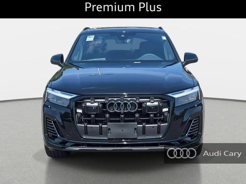 Mythos Black Metallic 2026 Audi Q7 quattro