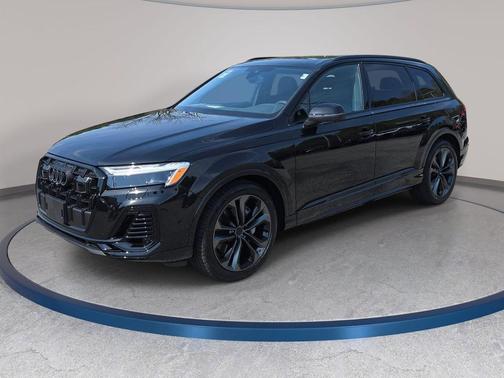 Mythos Black Metallic 2026 Audi Q7 quattro