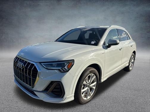 2024 Audi Q3 45 S line Premium Plus