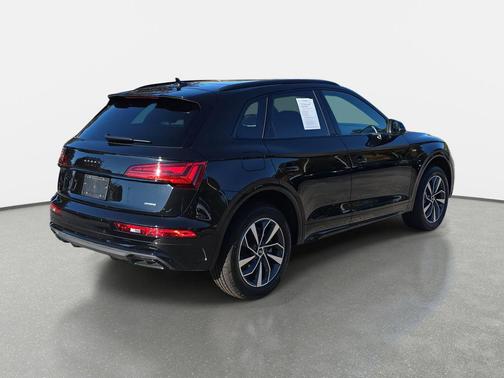 2024 Audi Q5 45 S line Premium
