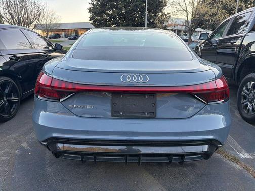 Kemora Gray Metallic 2023 Audi e-tron GT Premium Plus quattro