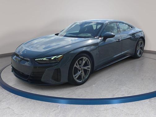 Kemora Gray Metallic 2023 Audi e-tron GT Premium Plus quattro