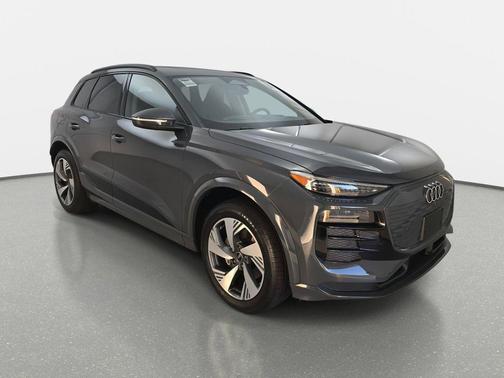 2025 Audi Q6 e-tron Premium Plus quattro