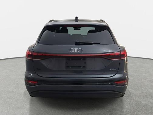 2025 Audi Q6 e-tron Premium Plus quattro