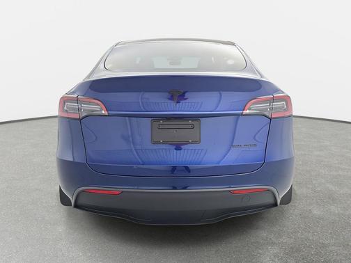2024 Tesla Model Y Long Range Dual Motor All-Wheel Drive