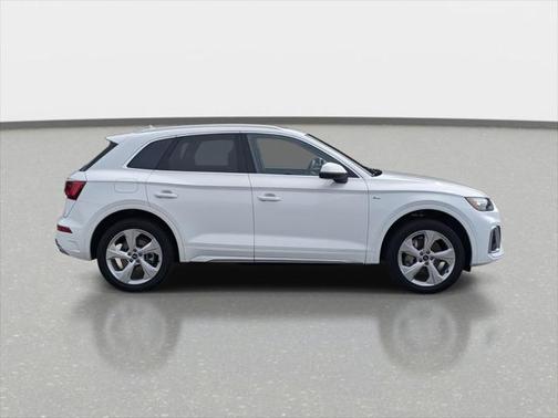 2024 Audi Q5 45 S line Premium Plus
