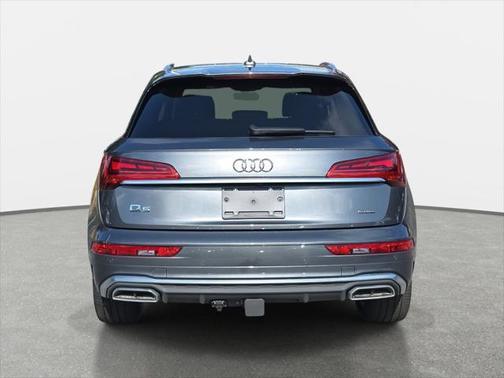 2022 Audi Q5 45 S line Prestige