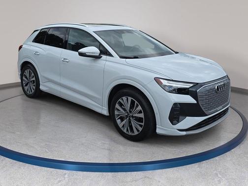 Glacier White Metallic 2023 Audi Q4 e-tron Premium Plus 40 RWD