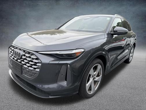 Tambora Gray Metallic 2025 Audi Q5 Prestige TFSI quattro S tronic