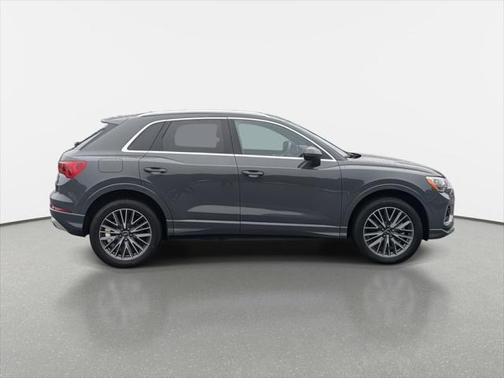 2022 Audi Q3 40 Premium