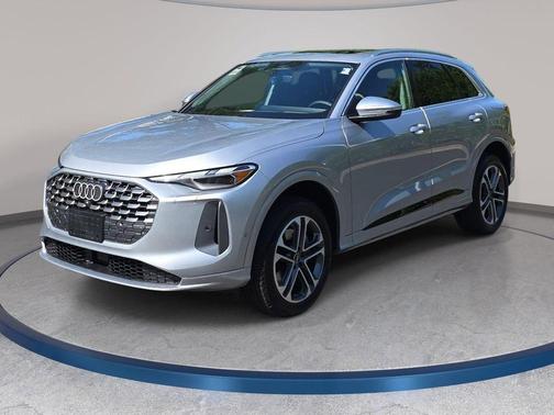 Florett Silver Metallic 2026 Audi Q5 Premium TFSI quattro S tronic