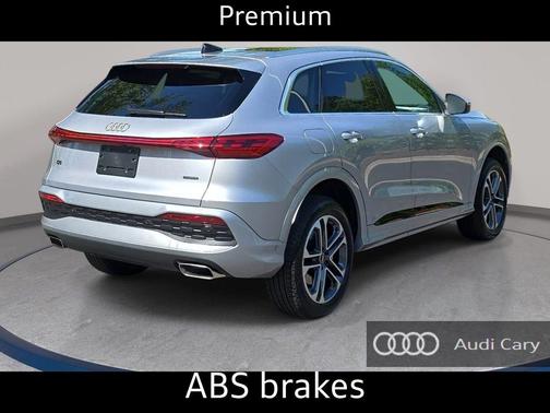 Florett Silver Metallic 2026 Audi Q5 Premium TFSI quattro S tronic