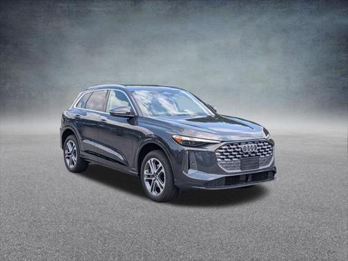 2025 Audi Q5 Premium