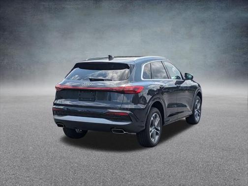 2025 Audi Q5 Premium