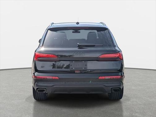 2025 Audi Q7 45 Premium Plus