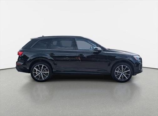 2025 Audi Q7 45 Premium Plus