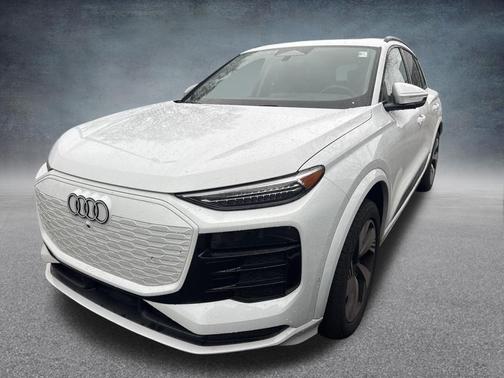 2025 Audi Q6 e-tron Premium Plus quattro
