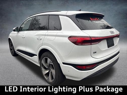 2025 Audi Q6 e-tron Premium Plus quattro