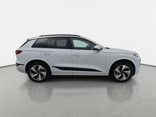 2025 Audi Q6 e-tron Premium Plus quattro