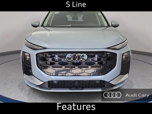 Arrow Gray Pearl Effect 2026 Audi Q3 TFSI quattro S tronic
