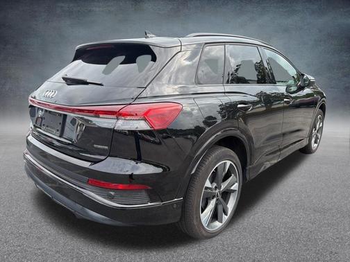 Mythos Black Metallic 2023 Audi Q4 e-tron Premium Plus 50 quattro