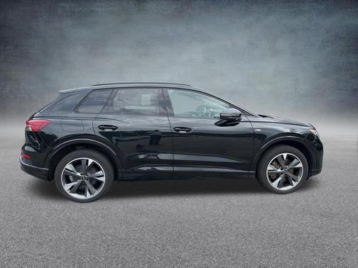 Mythos Black Metallic 2023 Audi Q4 e-tron Premium Plus 50 quattro